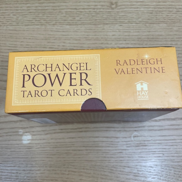 Archangel Power Tarot Cards Doreen Virtue & Radleigh Valentine Guide & 78 Cards - Picture 3 of 5